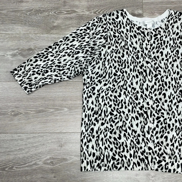 CJ Banks Cardigan Sweater Leopard Print 3/4 Sleeve 1X - Picture 3 of 14